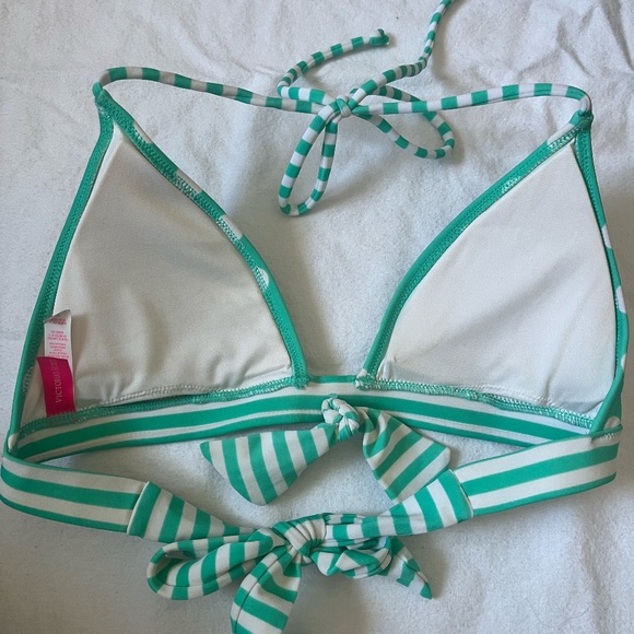 Victoria's Secret Pushup Bikini Top - Picture 2 of 2